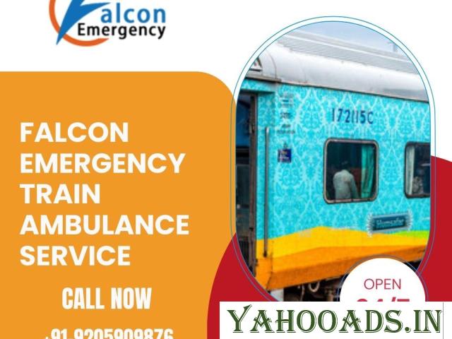 Pick a Modern ICU Setup from Falcon Emergency Train Ambulance Services in Dibrugarh - 1